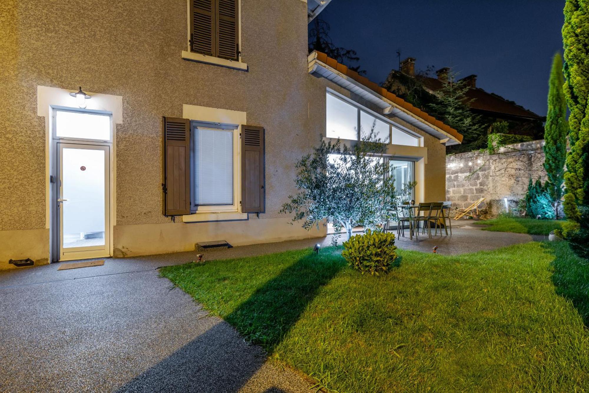 La Villa Sassolini Avec Jacuzzi Lyon Eksteriør bilde